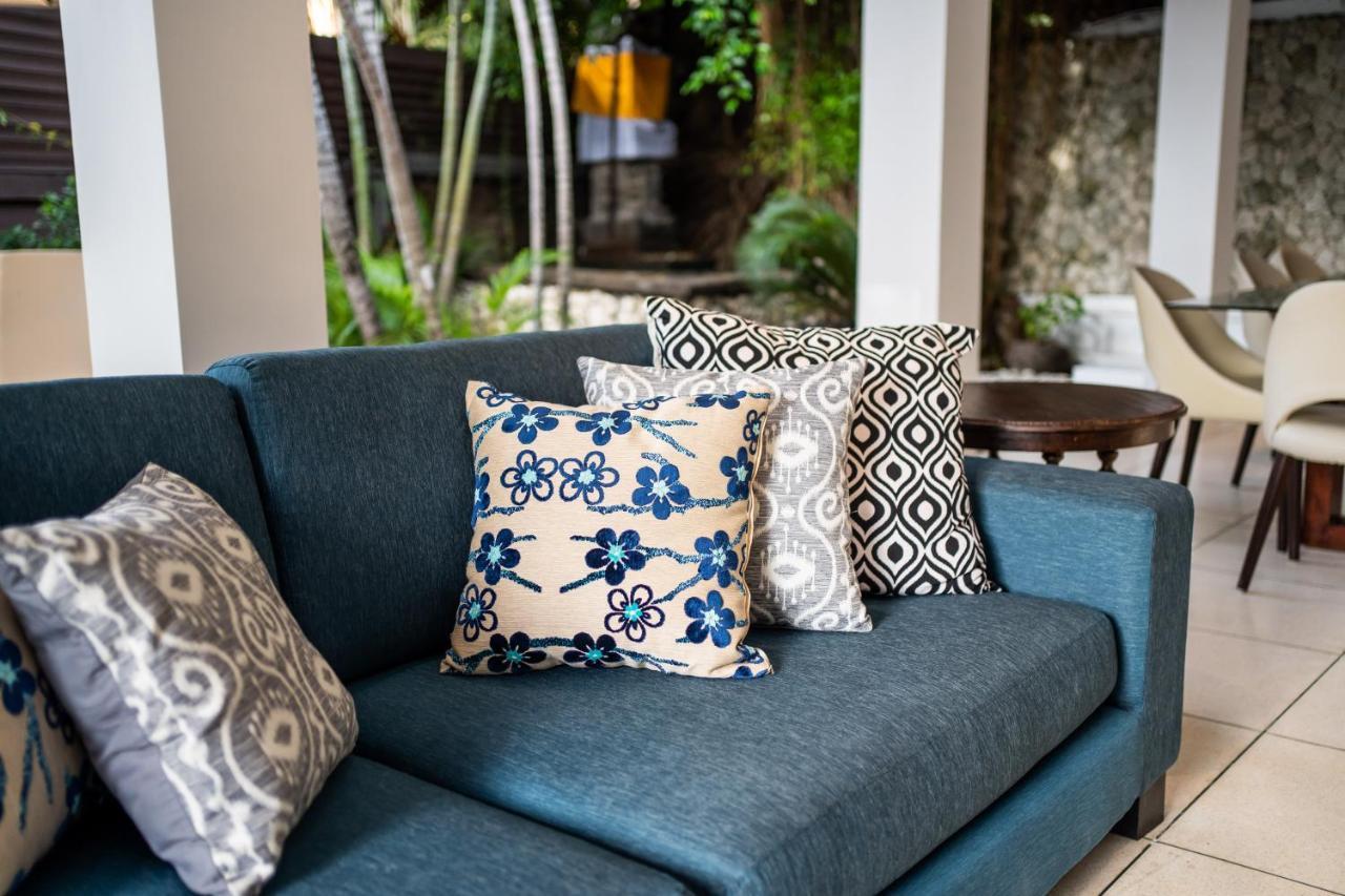 Asrina Villa'S Seminyak Exterior photo