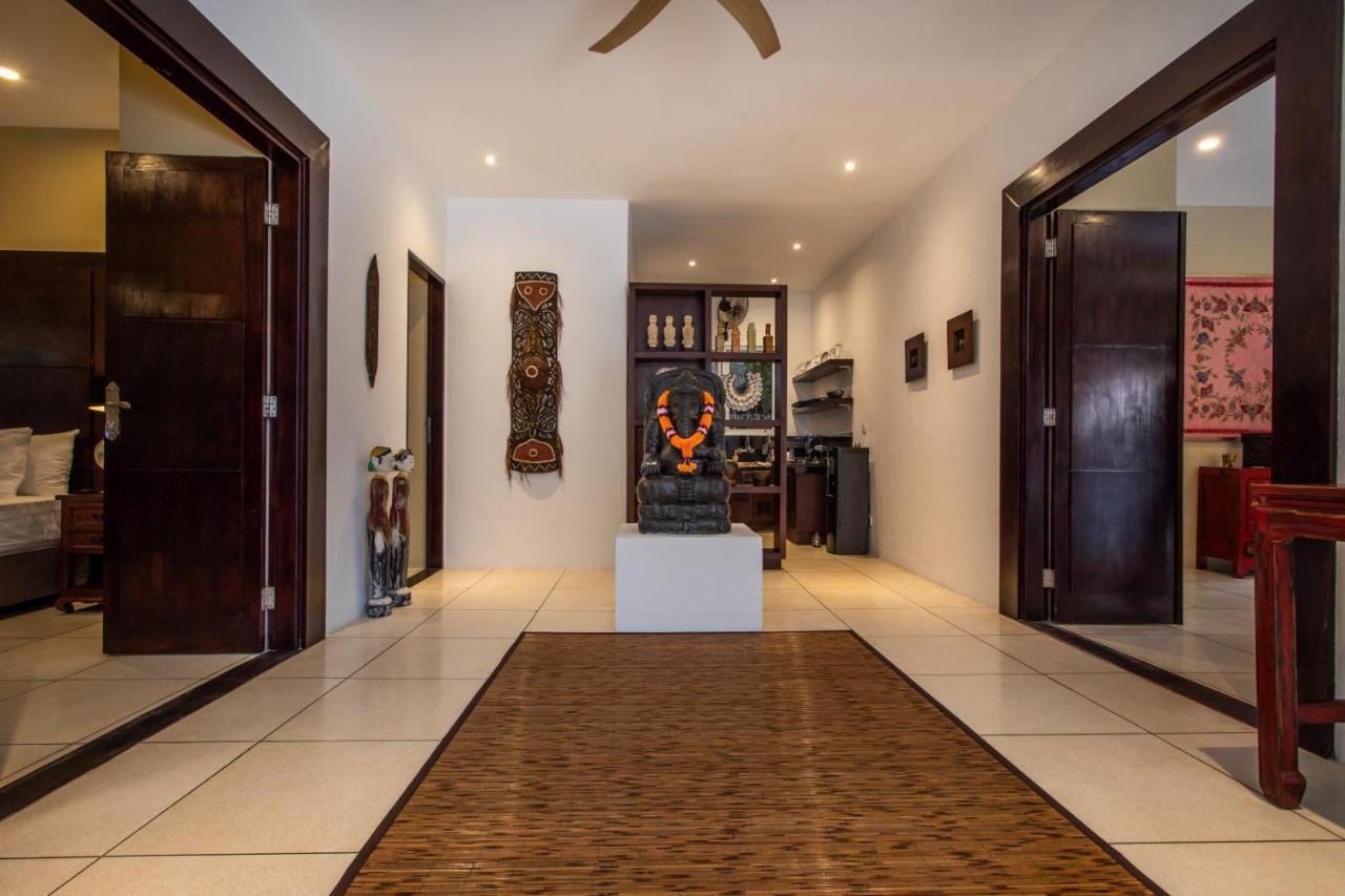 Asrina Villa'S Seminyak Exterior photo