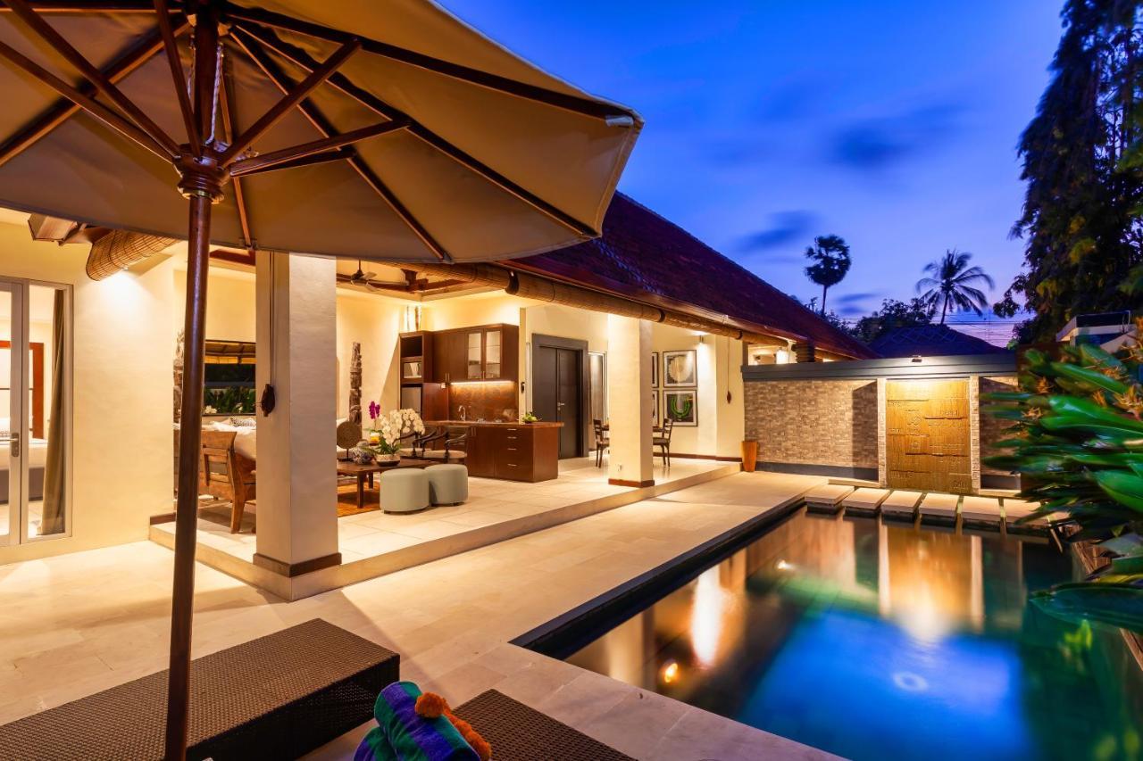 Asrina Villa'S Seminyak Exterior photo
