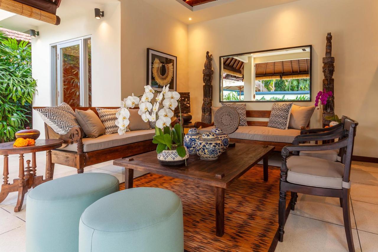Asrina Villa'S Seminyak Exterior photo