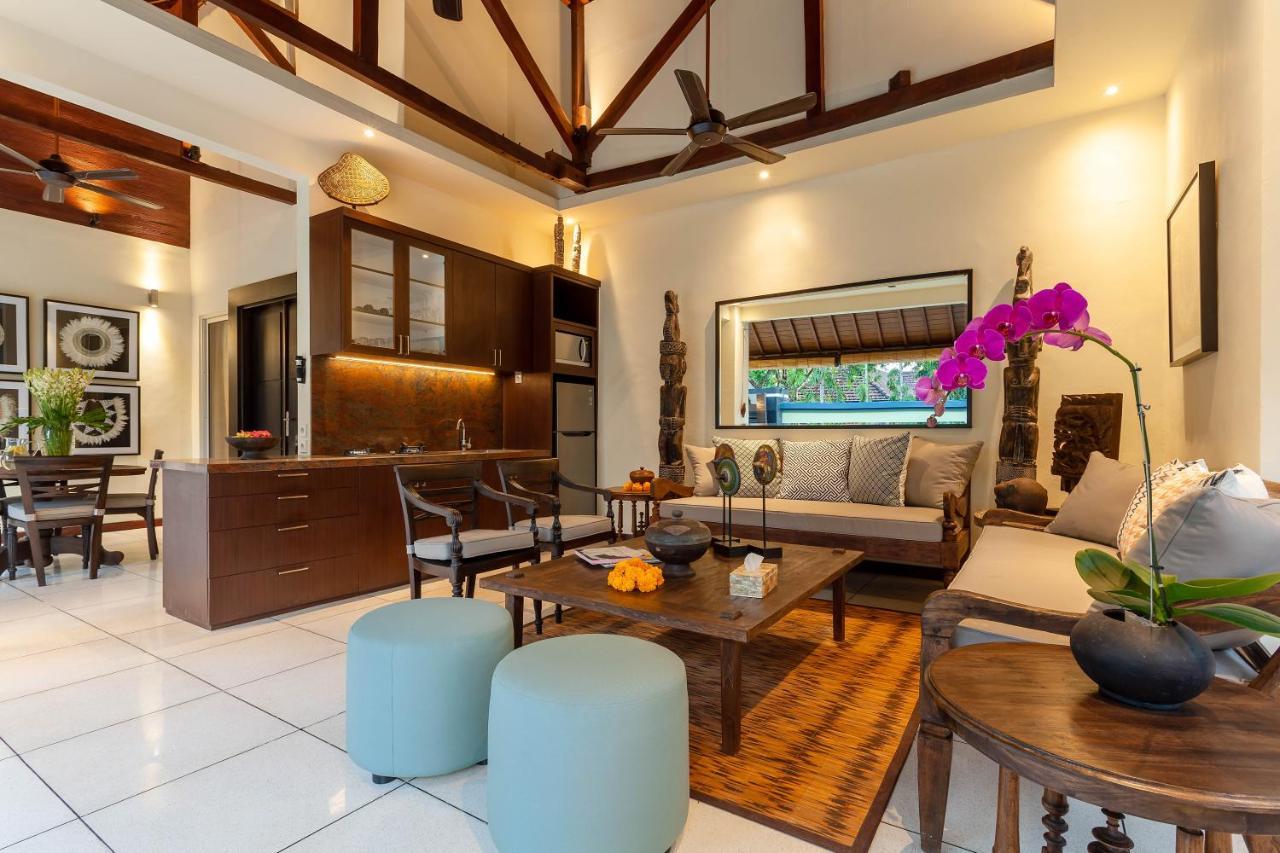 Asrina Villa'S Seminyak Exterior photo