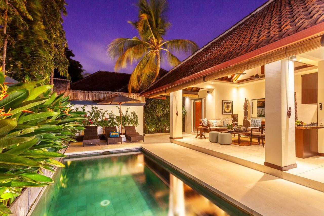 Asrina Villa'S Seminyak Exterior photo