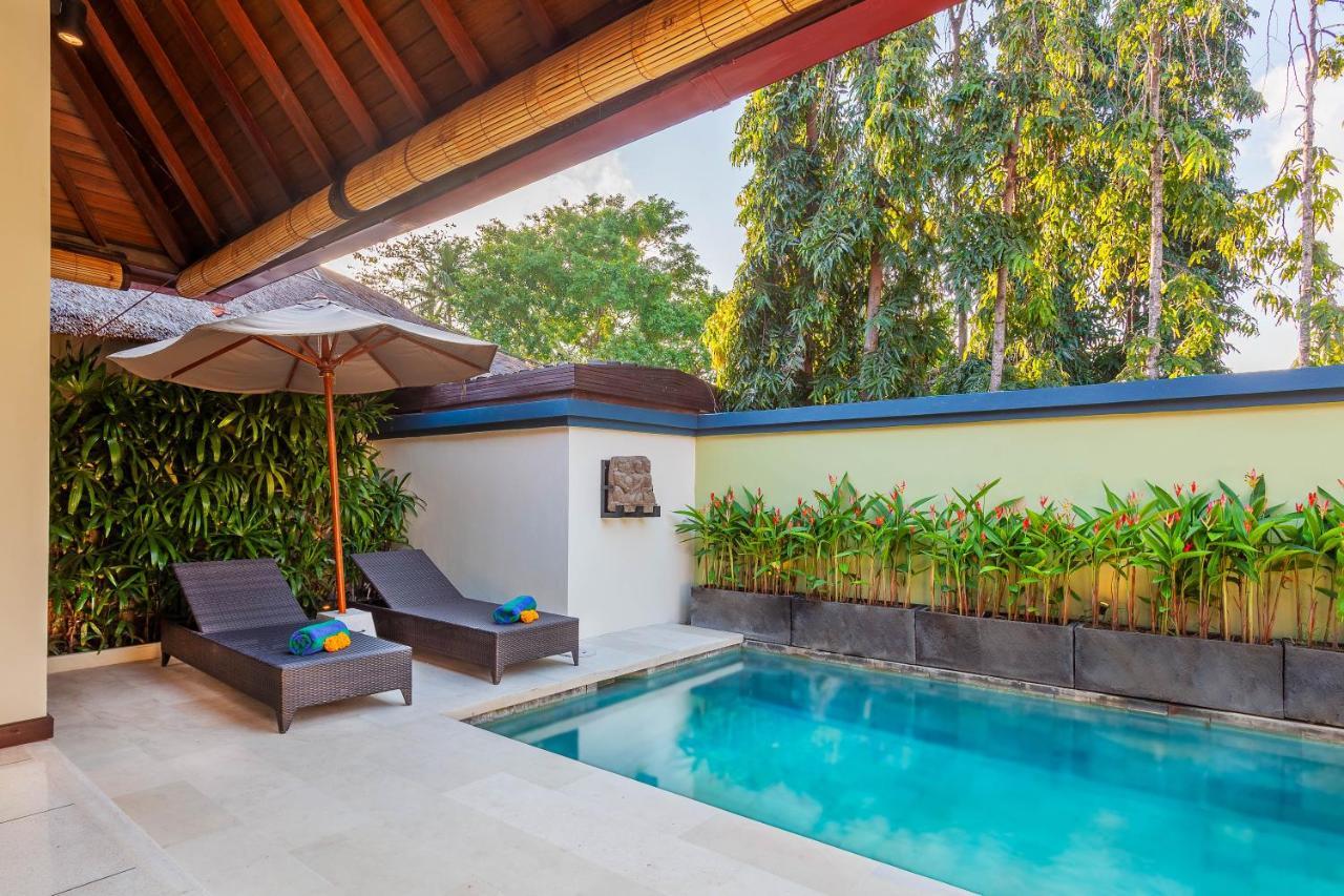 Asrina Villa'S Seminyak Exterior photo
