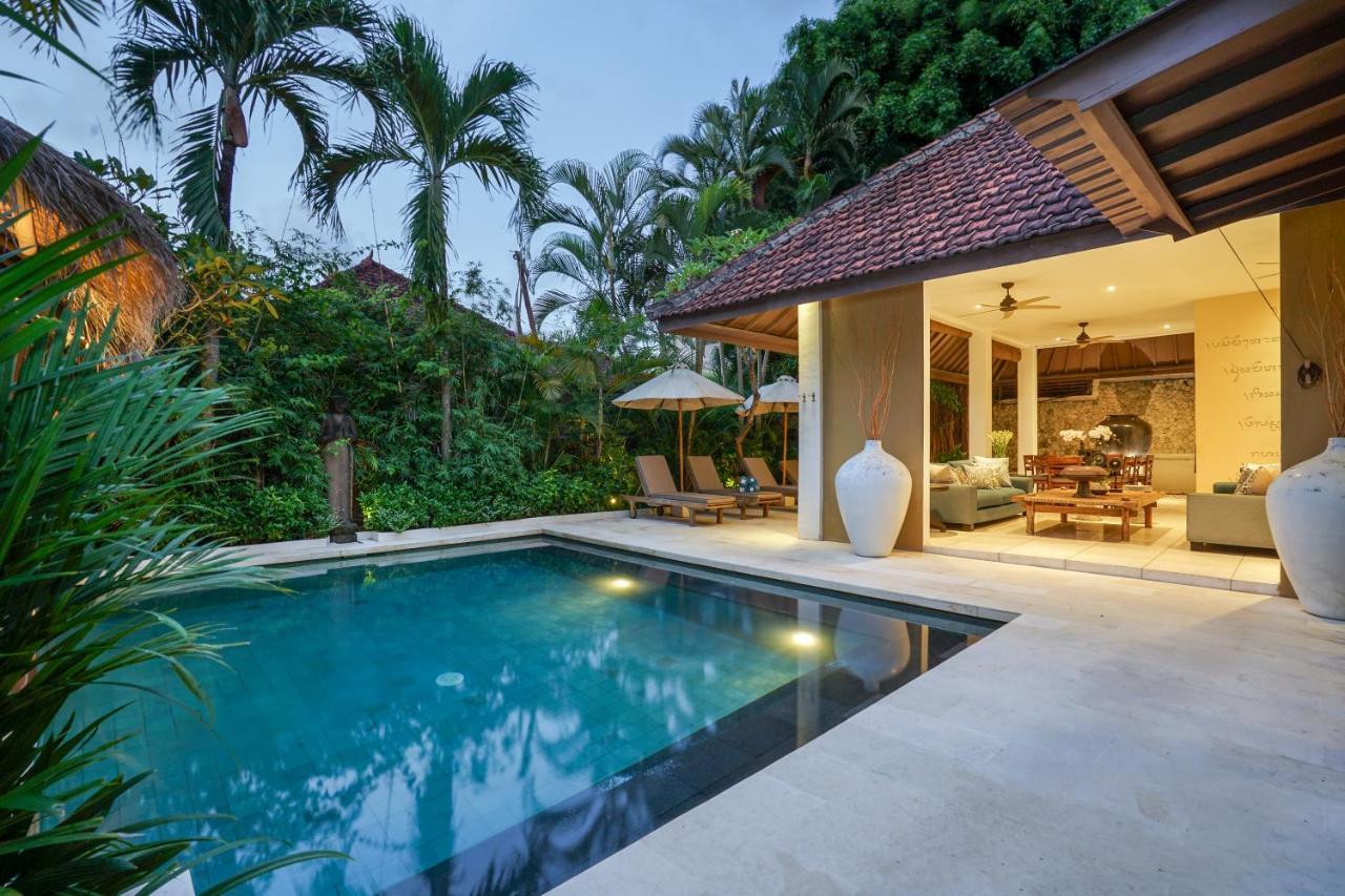 Asrina Villa'S Seminyak Exterior photo